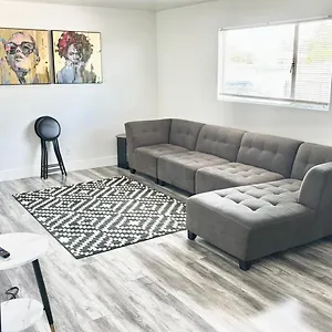 https://cozy-and-spacious-home.las-vegashotels.net